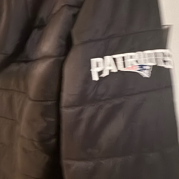 New England Patriots heated Puffer Jacket with Logo and battery pack- nwt - Picture 5 of 7